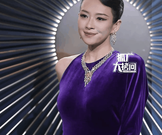 嫣造型出圈钟楚曦露事业线章子怡艳压群芳ayx爱游戏app体育上海这一夜：唐(图15)